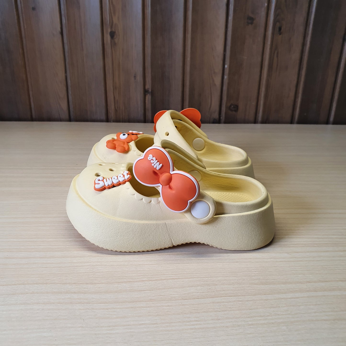 Used Imported Crocs Size 24-25