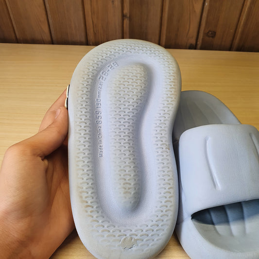 Kids Used Imported Slippers Size 28-29