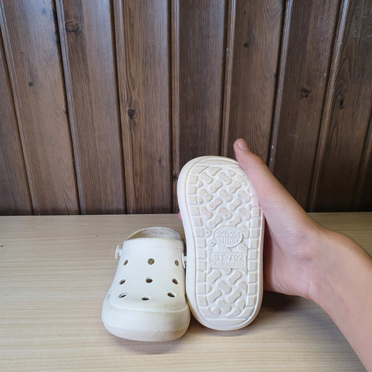 Kids Used Imported Crocks Size 23-24
