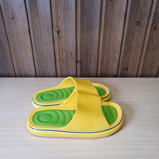 Kids Used Imported Slippers Size 32