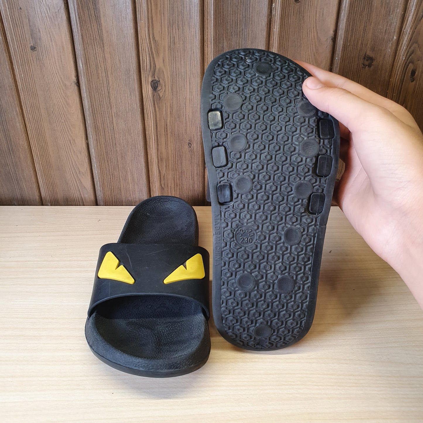 Kids Used Imported Slippers Size 32-33