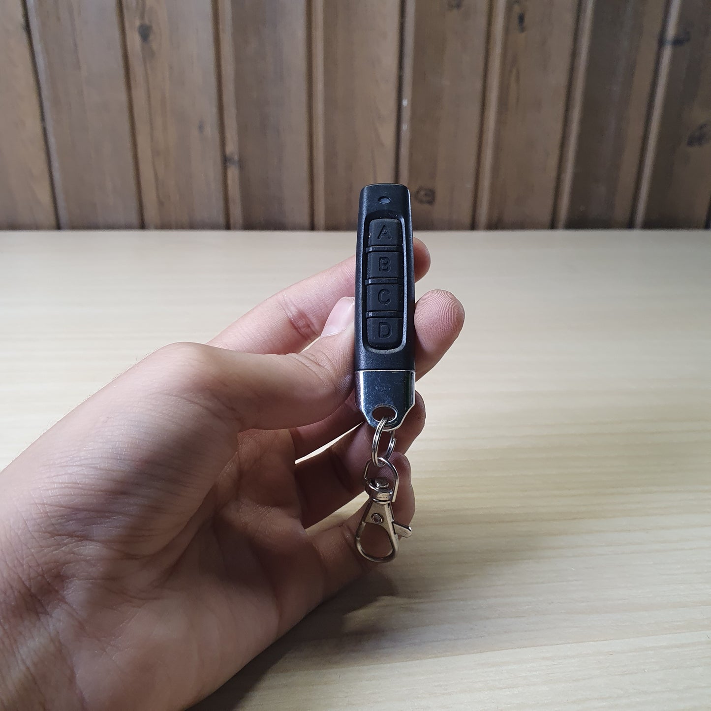 433MHz universal garage door remote duplicator designed to clone existing remote signals #4879