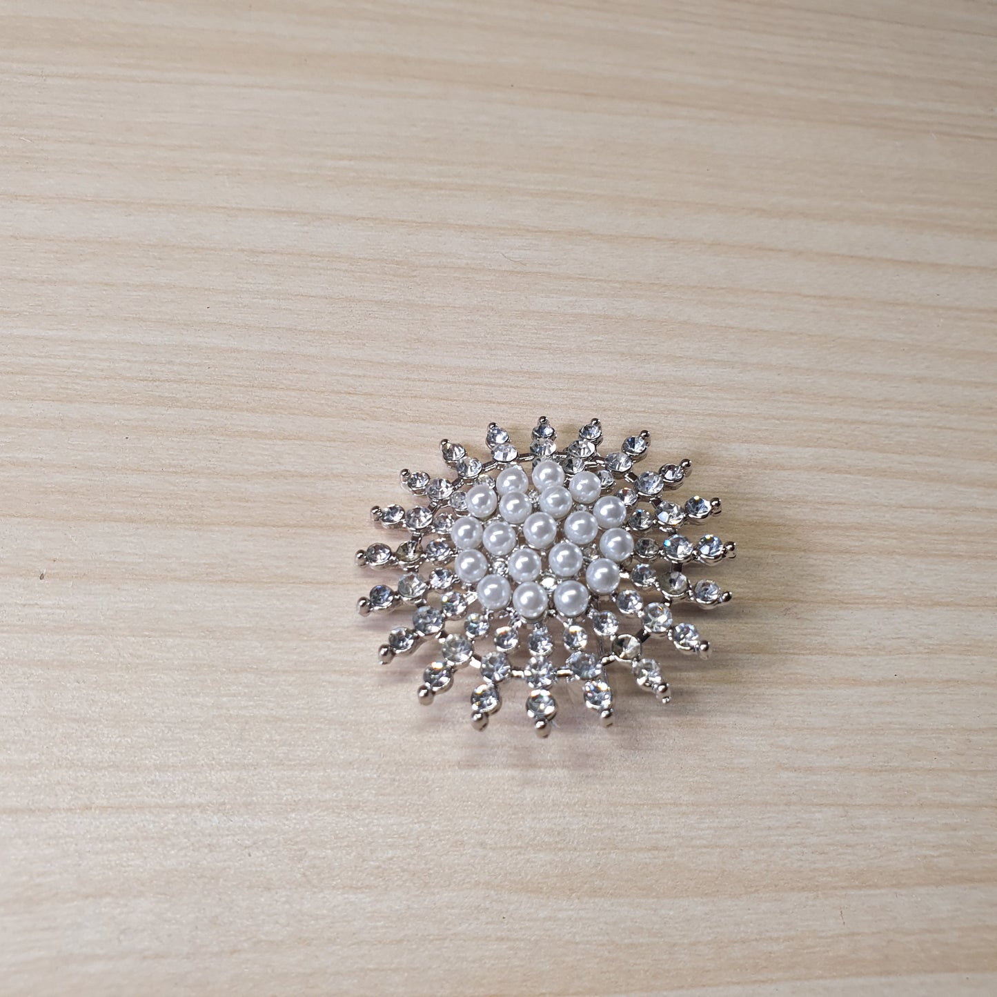 Pearl Snowflake Brooches Pin #4871