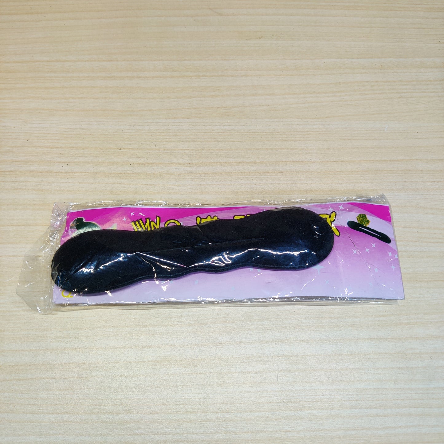 Black sponge hair bun makers used for hair styling. #671
