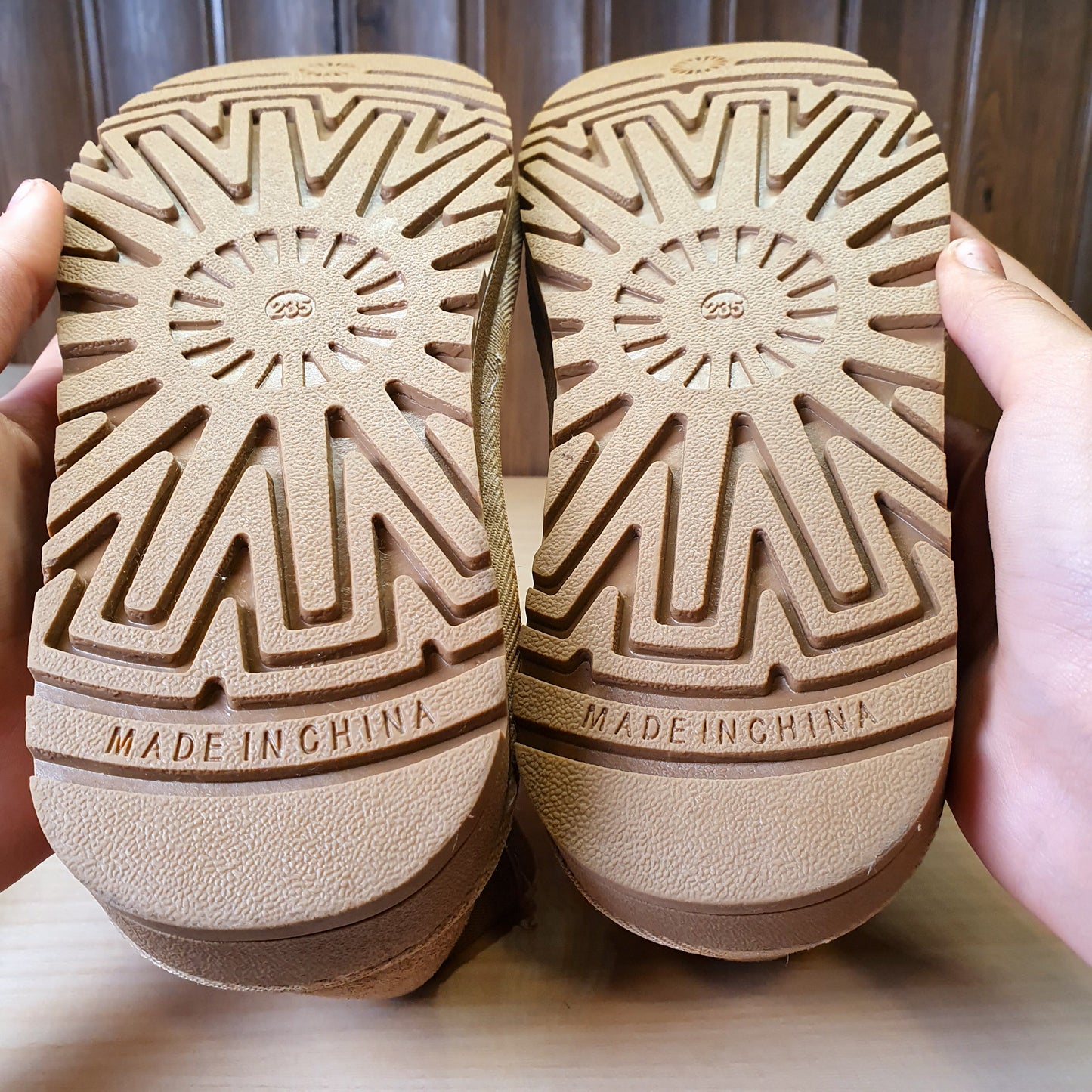 Shoes With Fur  Size 235#nocd