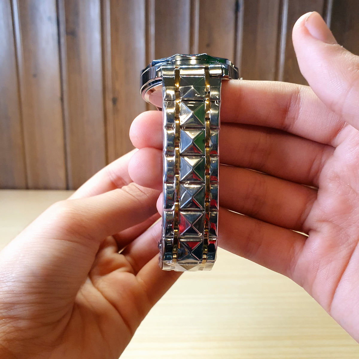 Binbond Watch #3280