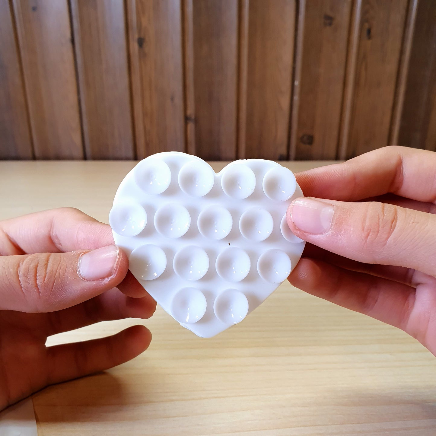 Heart Shape Mobile Suction Pad #3461