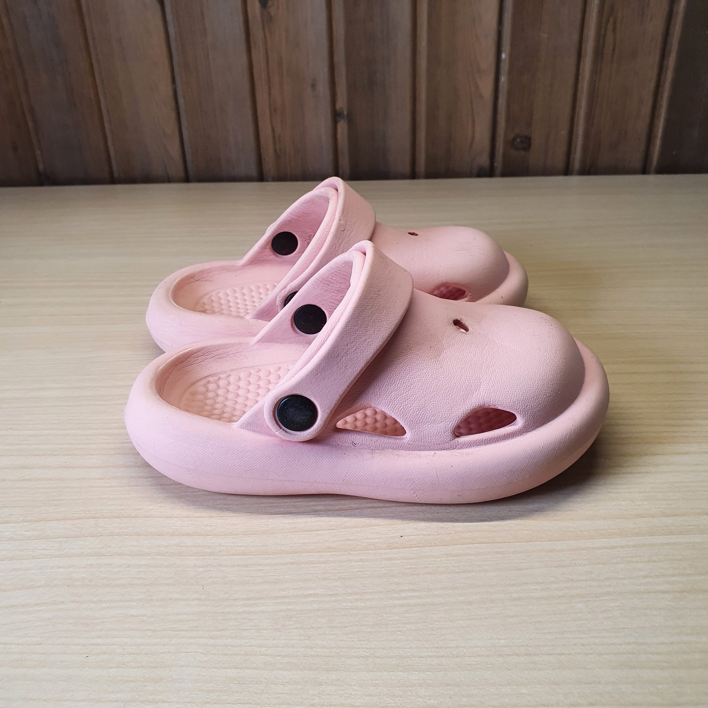Used Imported Crocs Size 170MM