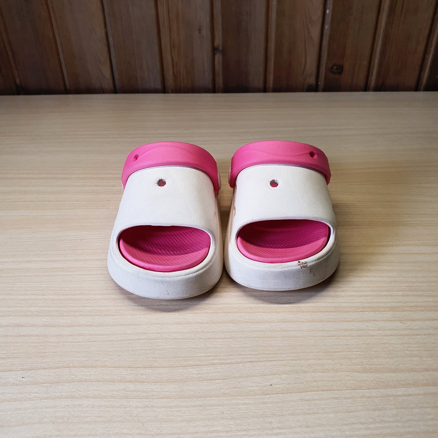 Used Imported Slippers Size 20-21