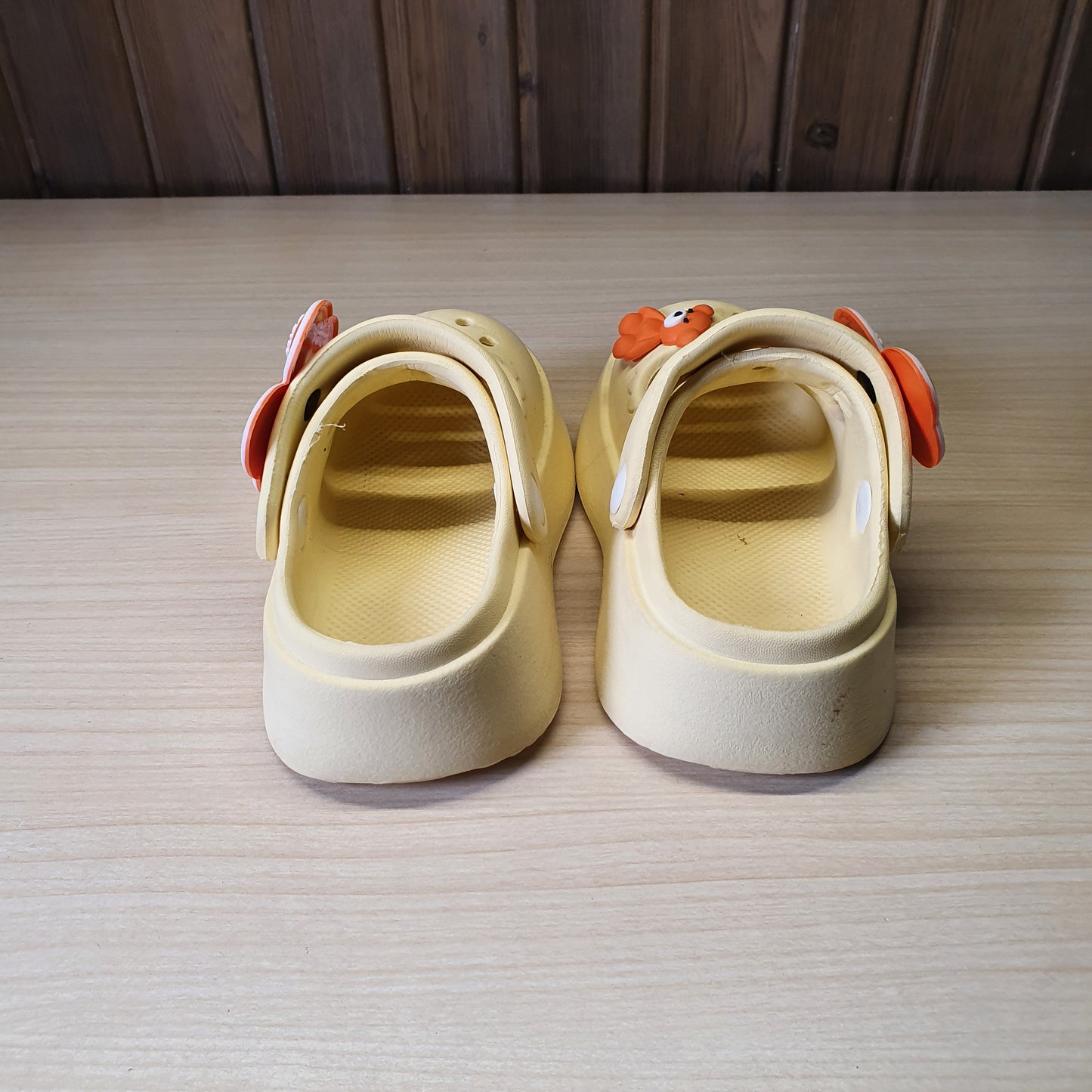 Used Imported Crocs Size 24-25