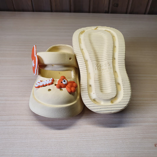 Used Imported Crocs Size 24-25