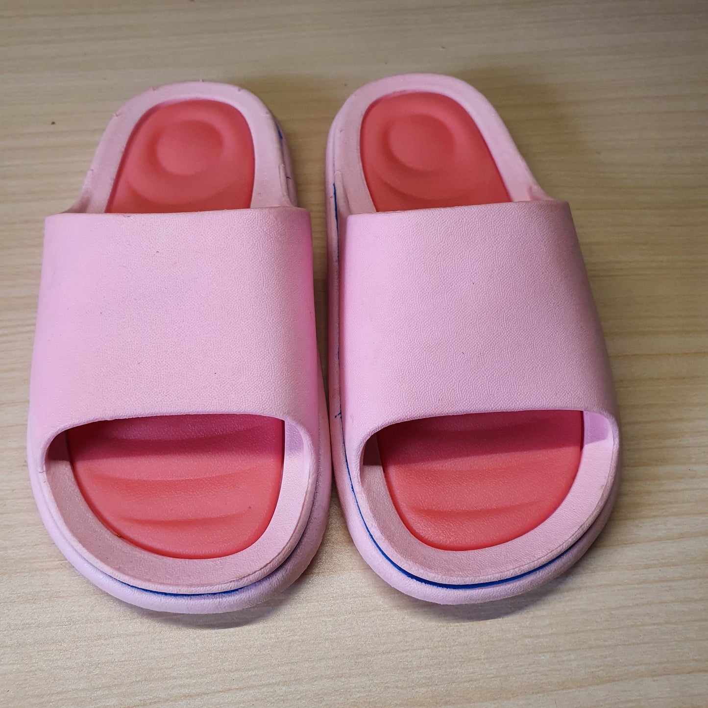Kids Used Imported Slipper Size 30