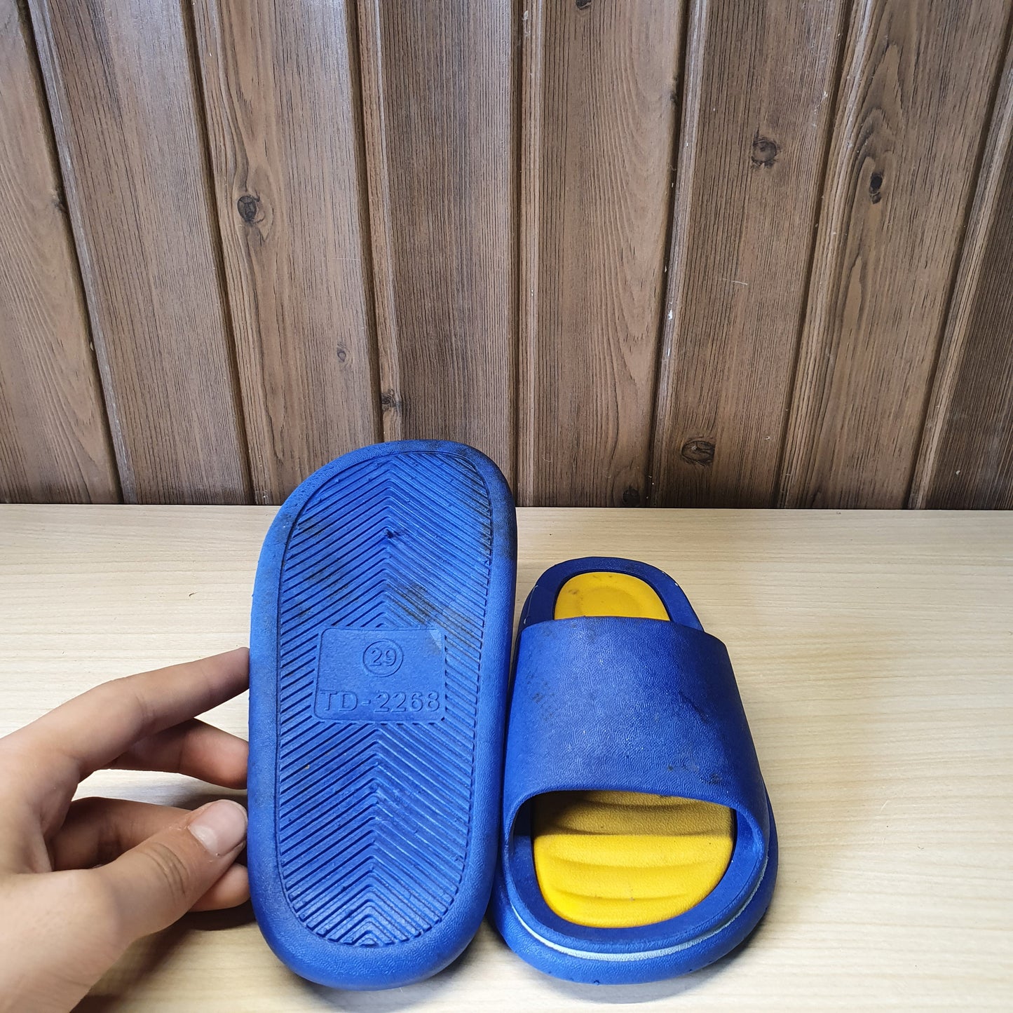 Kids Used  Imported Slippers Size 29