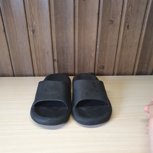 Kids Used Imported Slipers size 28-29