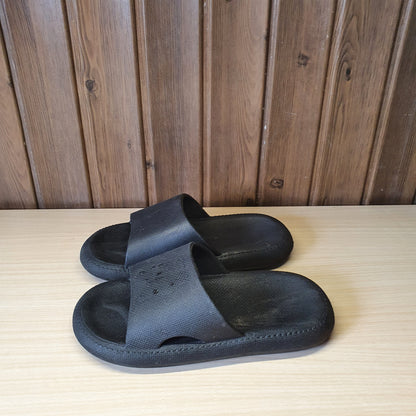 Kids Used Imported Slipers size 28-29