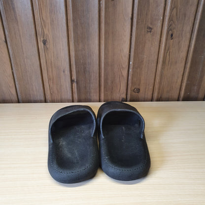 Kids Used Imported Slipers size 28-29
