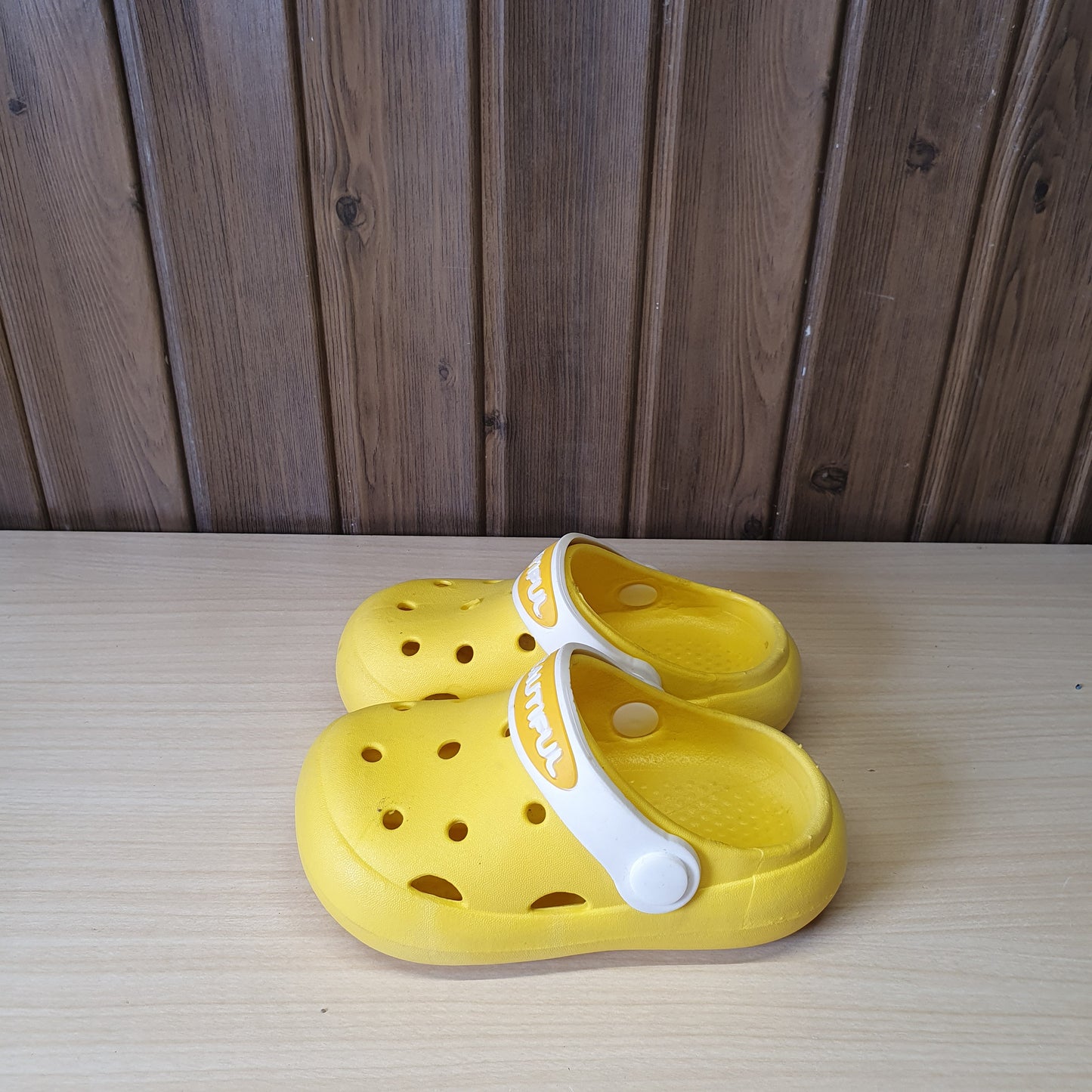 Kids Used Imported Crocs size 23-24