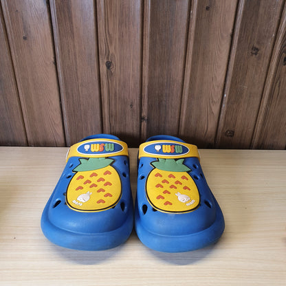 Kids Used Imported Crocks Size  27-28