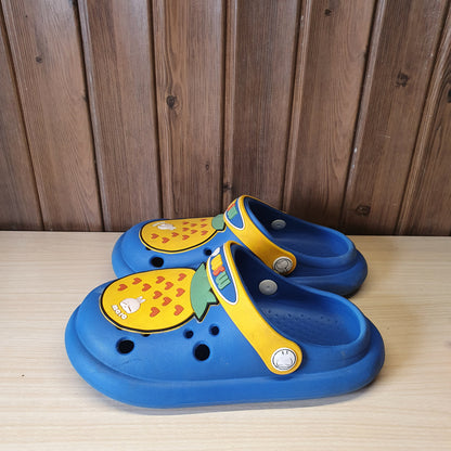 Kids Used Imported Crocks Size  27-28