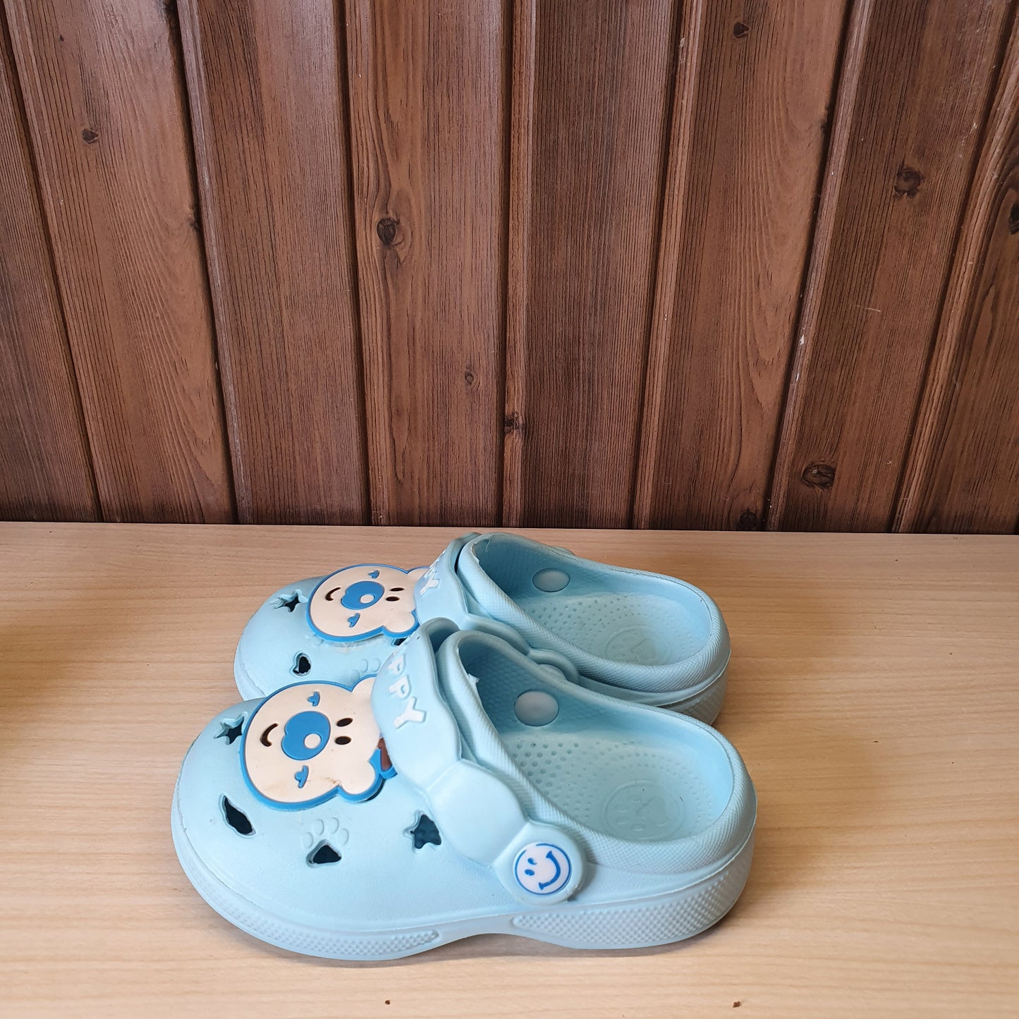 Kids Used Imported Crocks Size 26