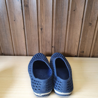 Kids Used Imported Crocks Size 32