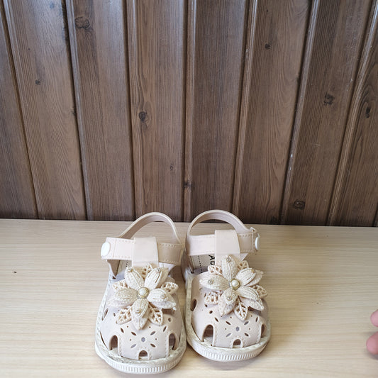 Kids Used Imported Sandals Size 24