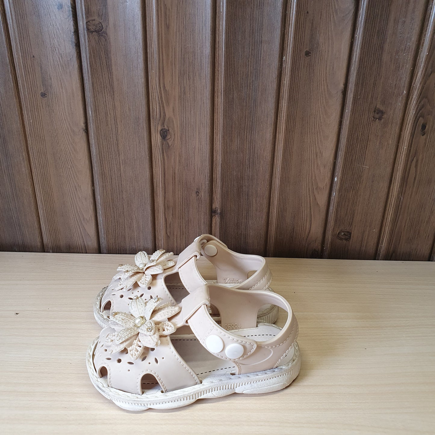 Kids Used Imported Sandals Size 24