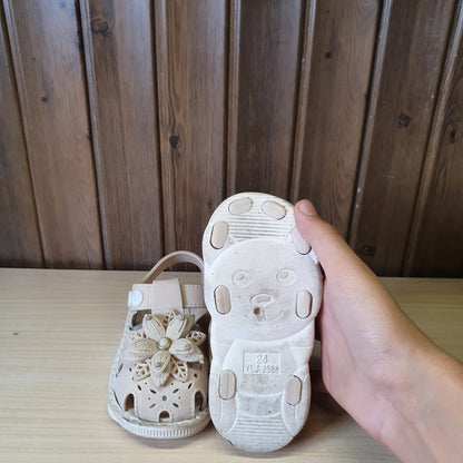Kids Used Imported Sandals Size 24