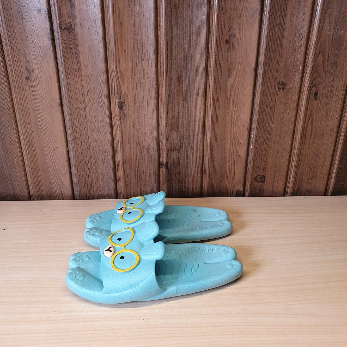 Kids Used Imported Slipers Size 24-25