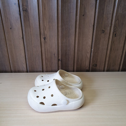 Kids Used Imported Crocks Size  23-24