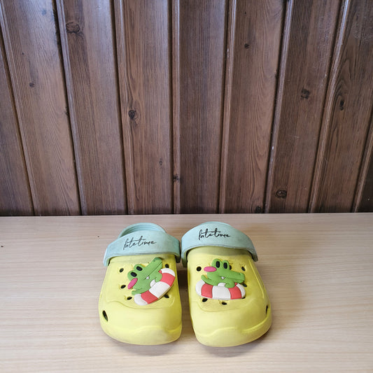 Kids Used Imported Crocks Size 23