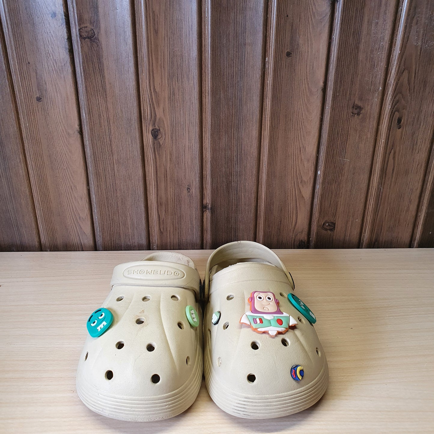 Kids Used Imported Crocks Size 26-27