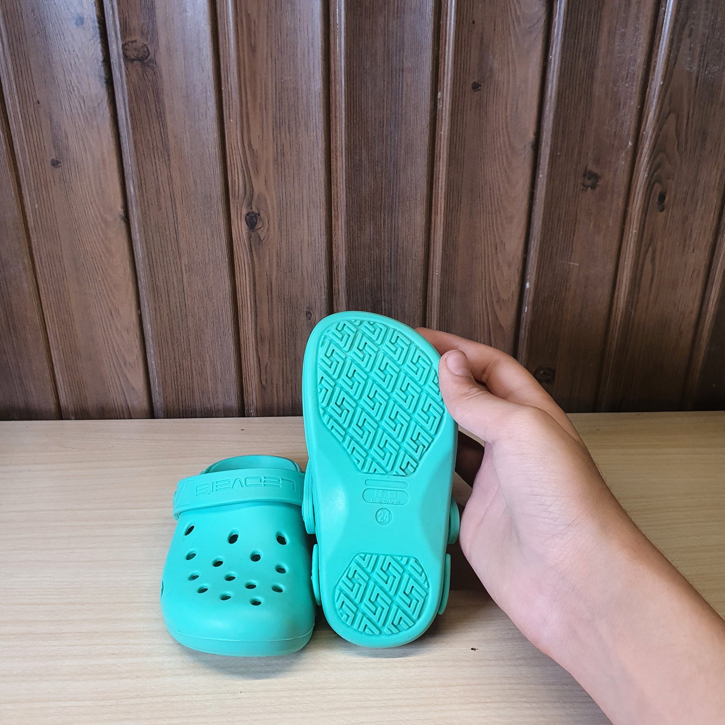 Kids Used Imported Crocks Size 24