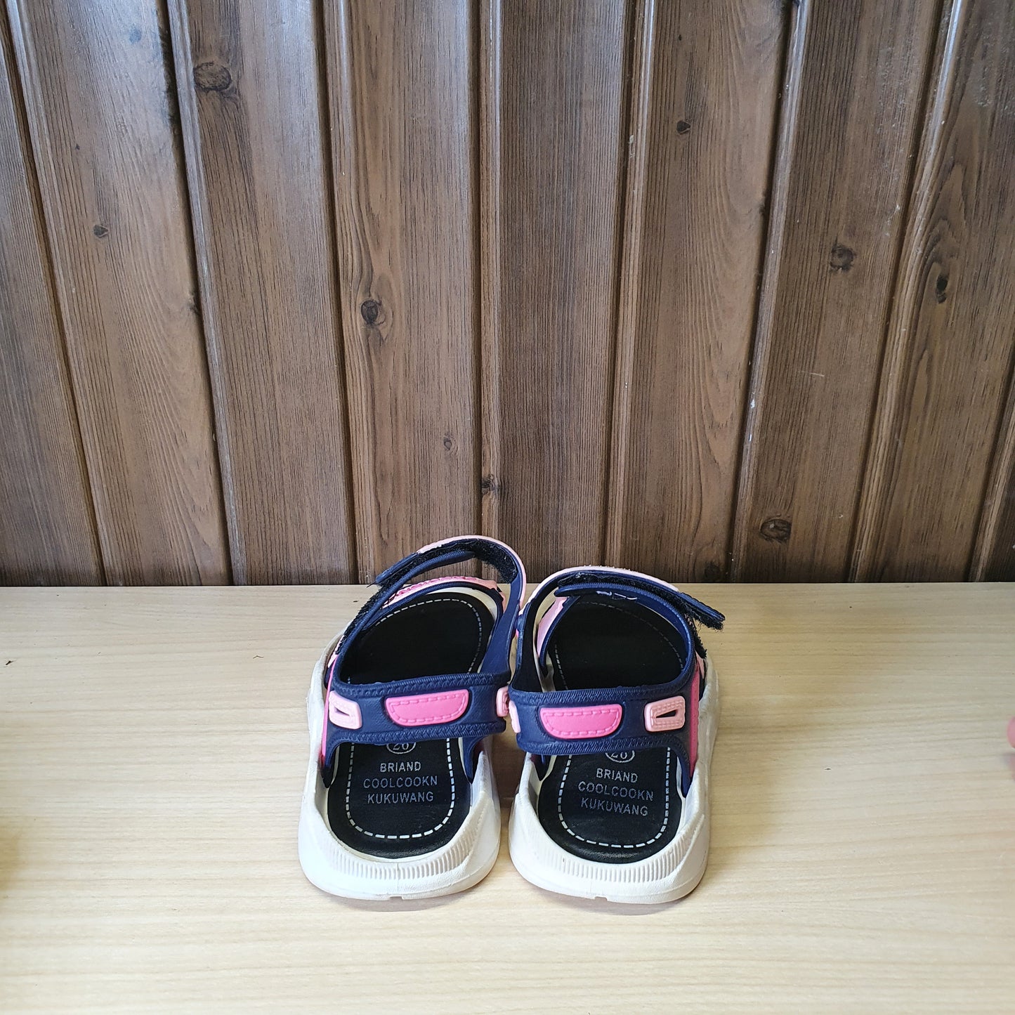 Kids Used Imported Sandals Size 26