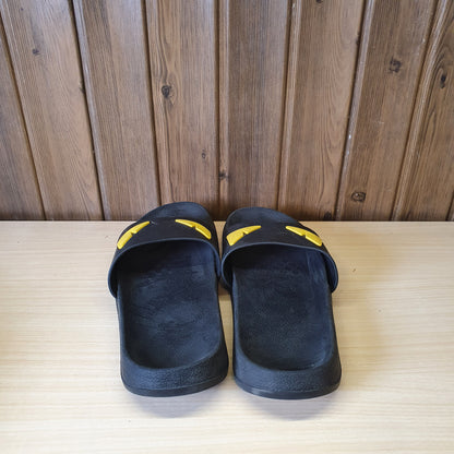 Kids Used Imported Slippers Size 32-33