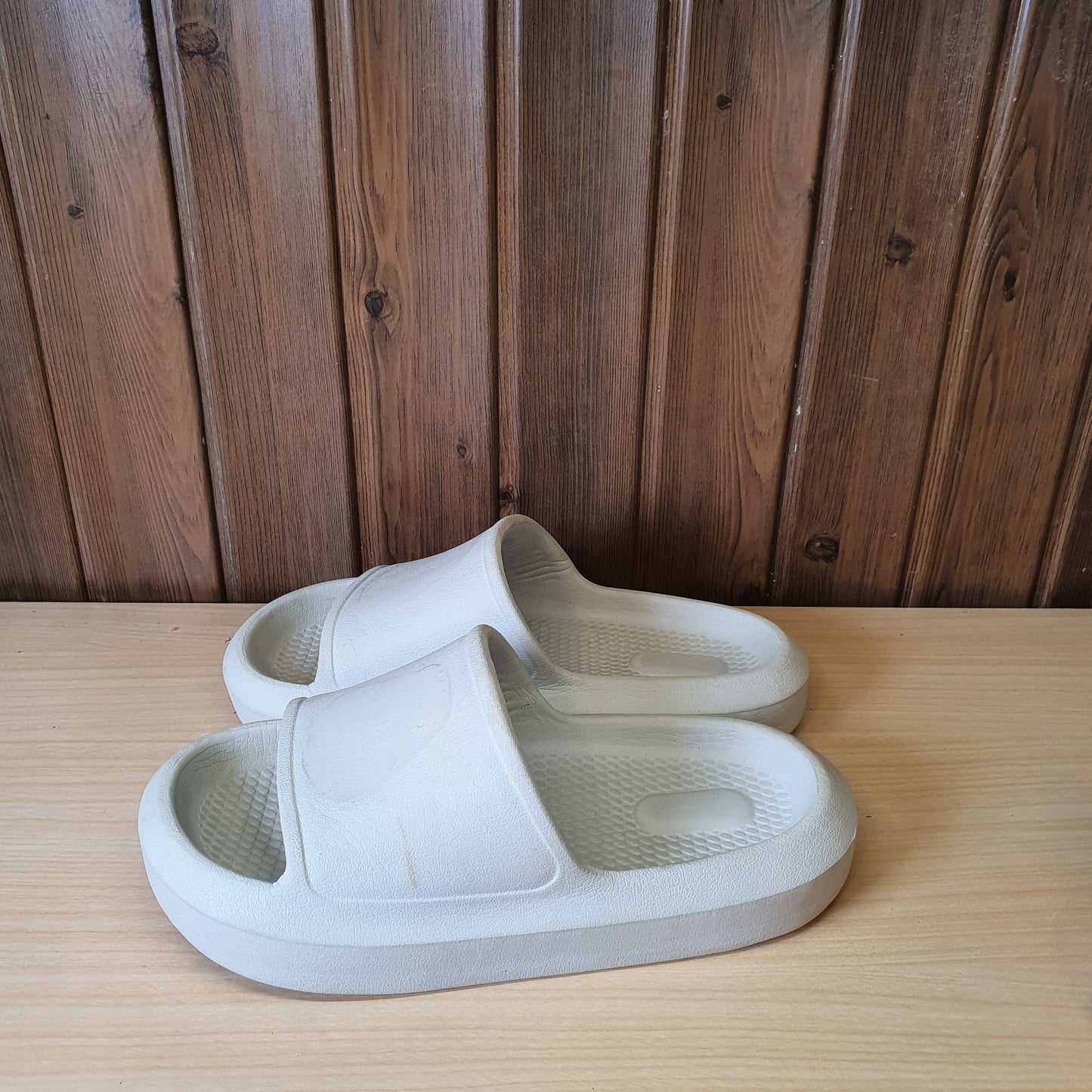 Kids Used Imported Slippers Size 200MM