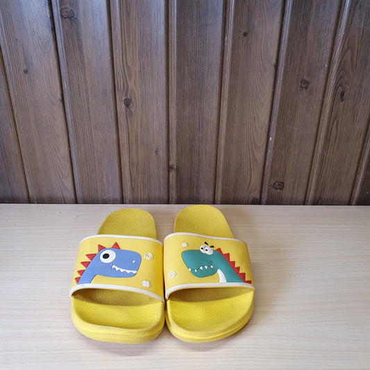 Kids Used Imported Slippers Size 27-28