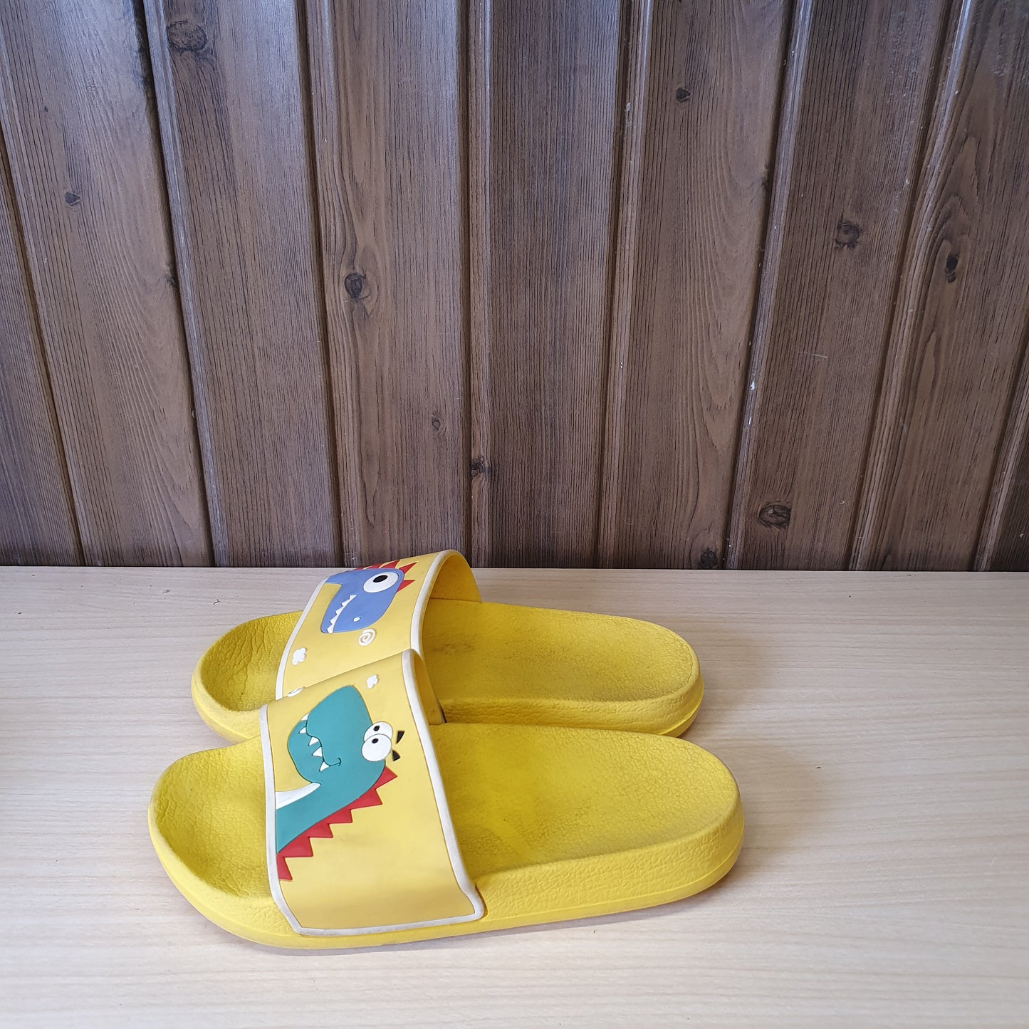 Kids Used Imported Slippers Size 27-28