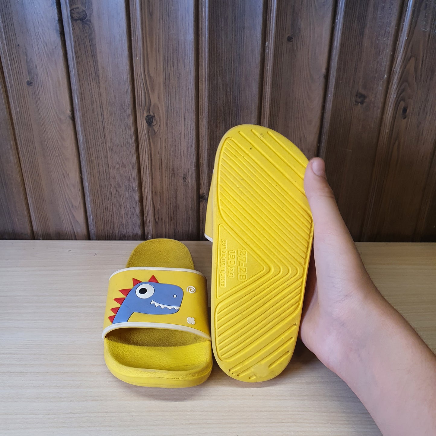 Kids Used Imported Slippers Size 27-28