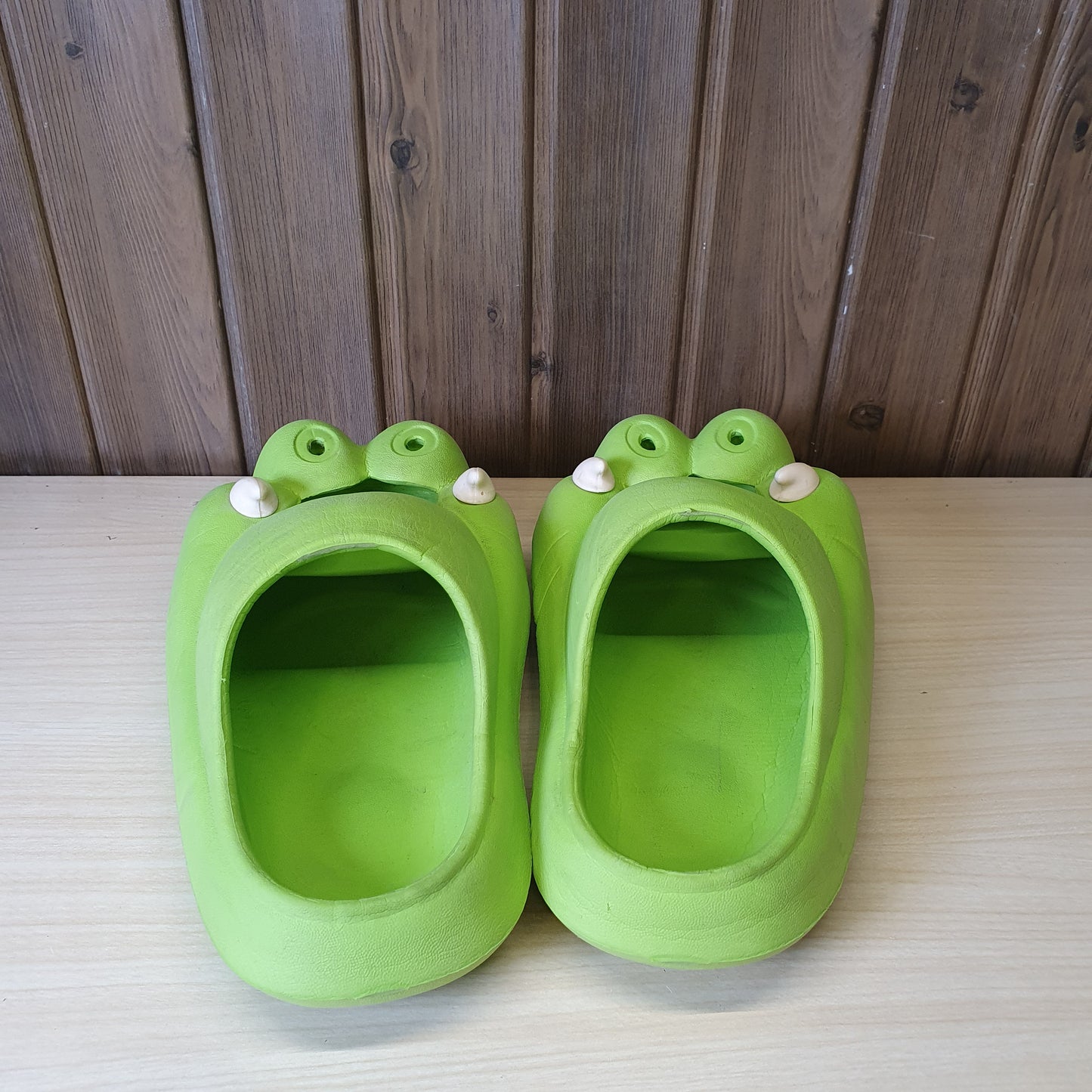 Kids Used Imported  Slippers Size 32-33