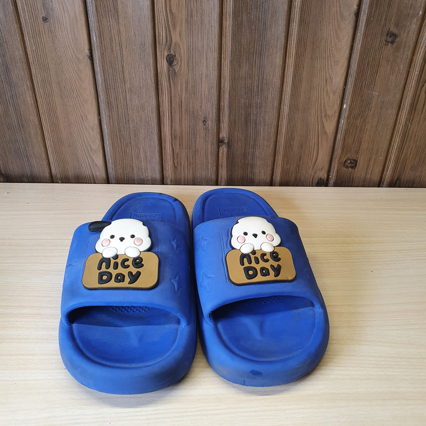 Kids Used Imported Slippers Size 35-36
