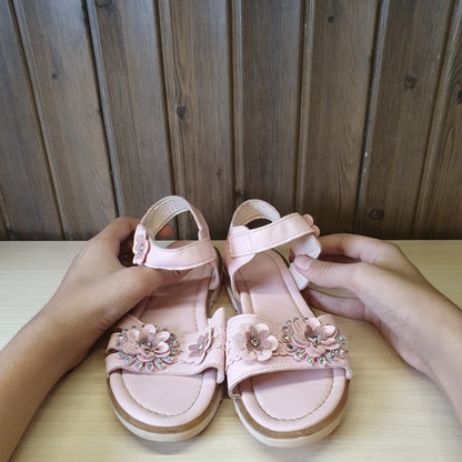 Kids Used Imported Sandals Size 34