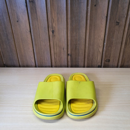 Kids Used Imported Slippers Size 27