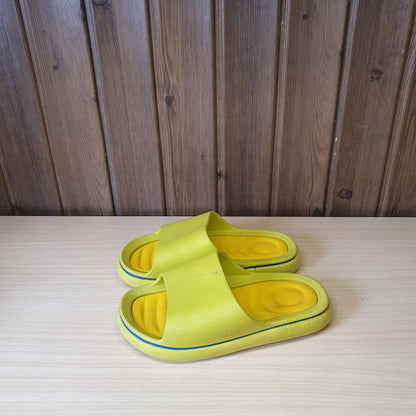 Kids Used Imported Slippers Size 27