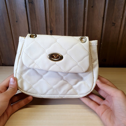 White Bag Ladies #4044