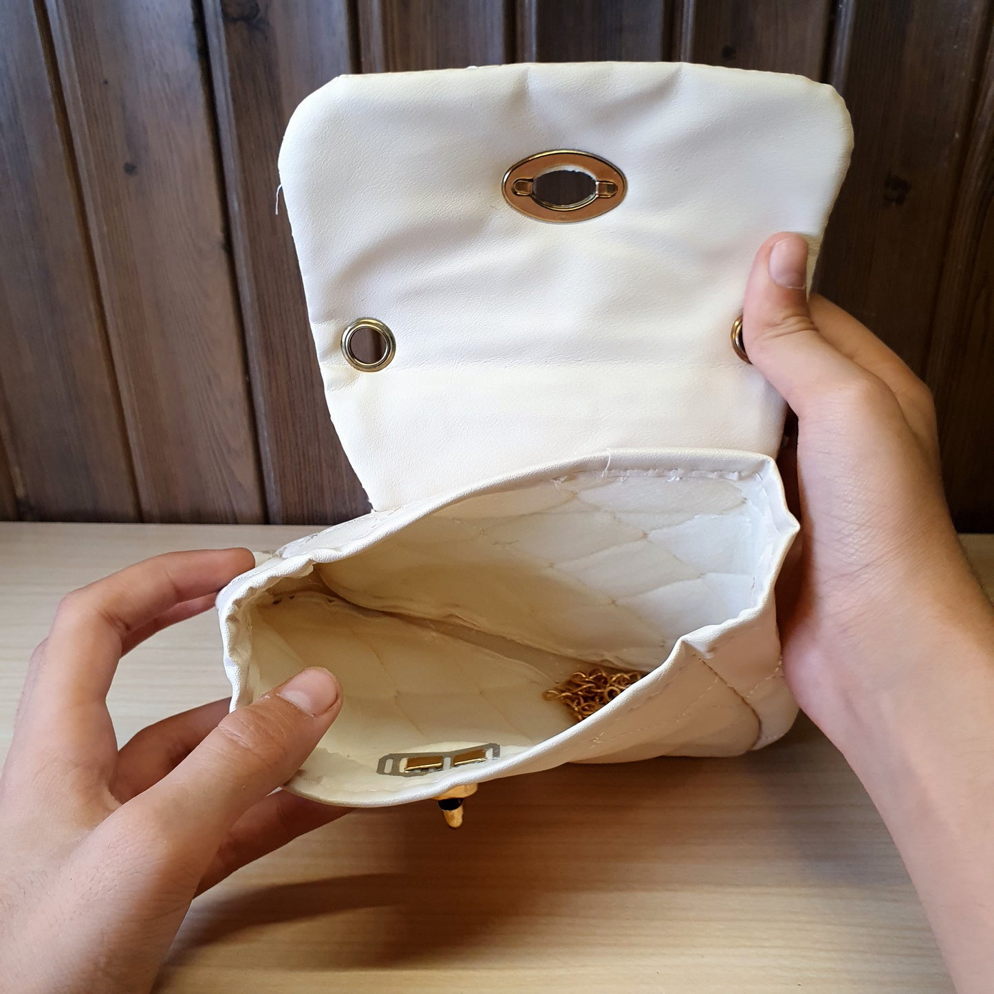 White Bag Ladies #4044