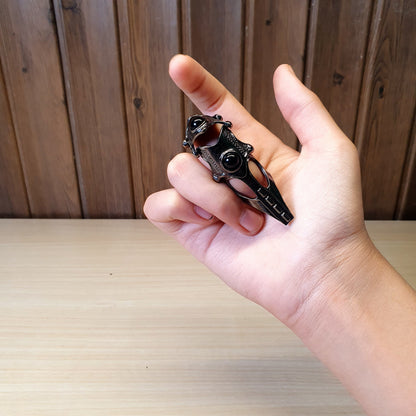 KALLORY 4pcs Full FInger Claw Rings Black Rock Hinged Adjustable Decoration Halloween Open Ring, Retro Claw Armor Cosplay Accessory Costume for Exaggerated Gothic Nail Ring #4066