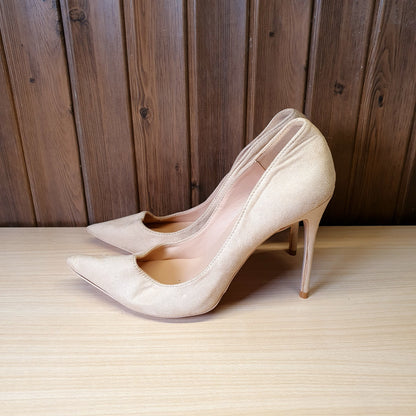 Ladies High Heel Size 39 #4165