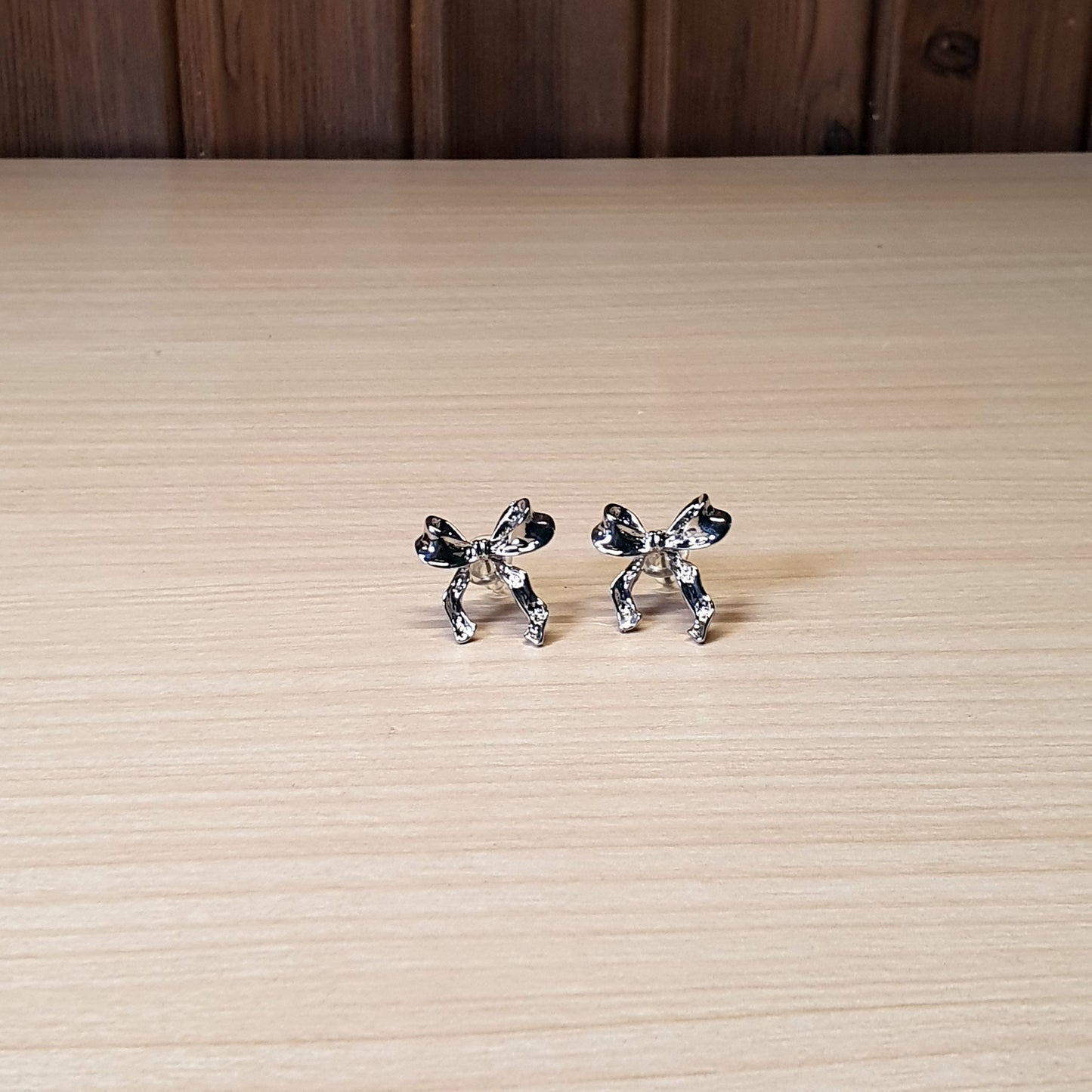Bow Earings #4024