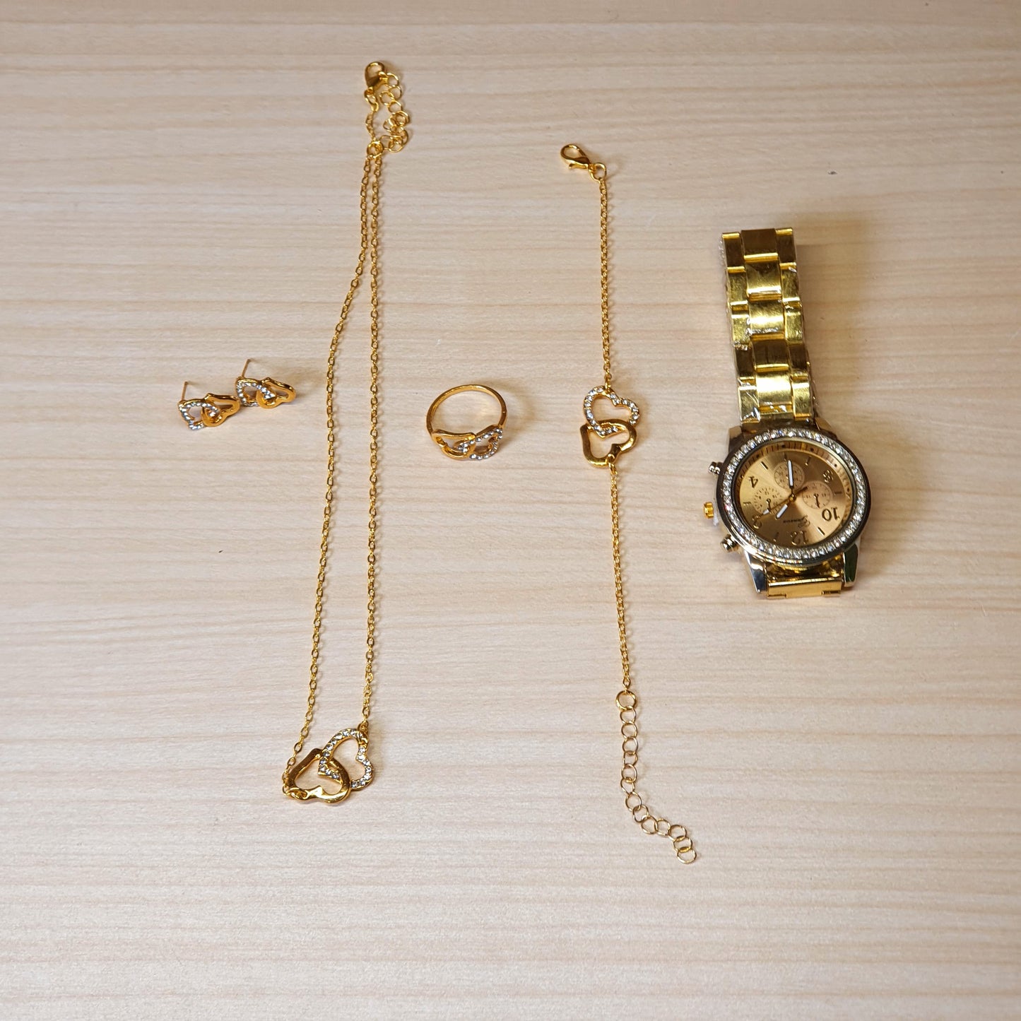 Golden watch With Jewellery #2815